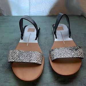 WOMEN’S DRESSY FLATS BLACK WHITE SIZE 10